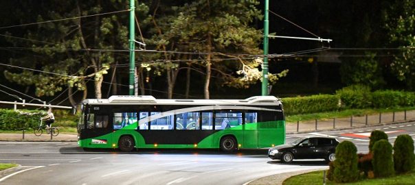  Benzi dedicate transportului în comun