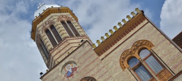  Slujbele de Înviere de la bisericile ortodoxe din Brașov se vor desfășura în condiții de siguranță