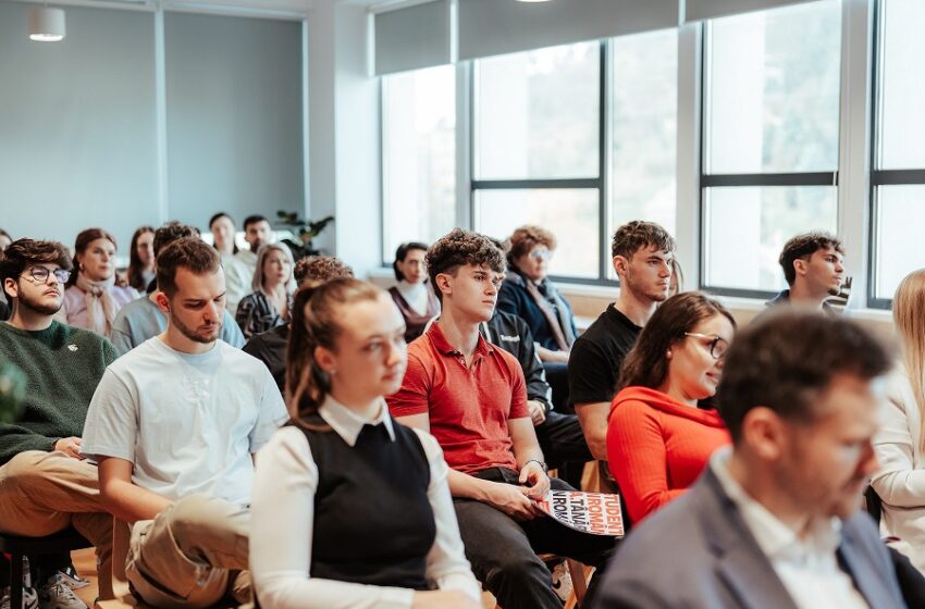  Start la înscrieri: burse de mobilitate de până la 2.000 de euro pentru studenți activi în organizații studențești